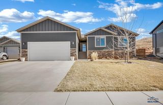 5804 HARPER CT, Rapid City, SD 57702