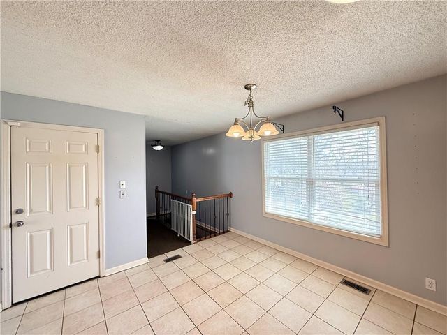 8701 E 92ND Place, Kansas City, MO 64138