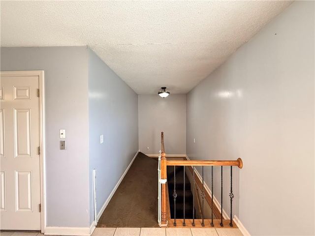 8701 E 92ND Place, Kansas City, MO 64138