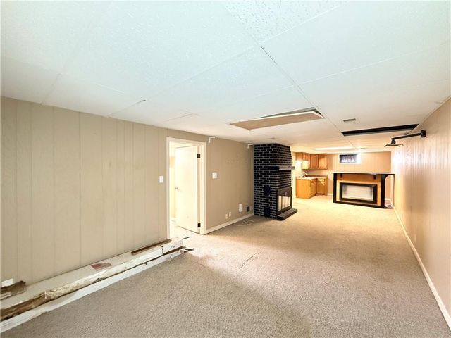 8701 E 92ND Place, Kansas City, MO 64138