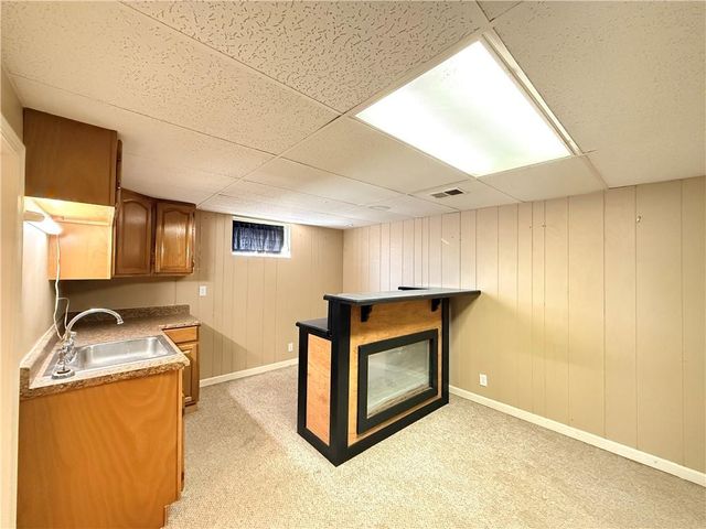 8701 E 92ND Place, Kansas City, MO 64138