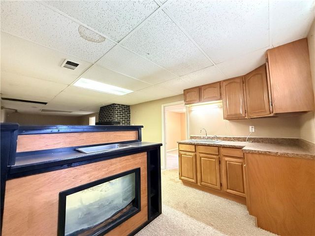 8701 E 92ND Place, Kansas City, MO 64138