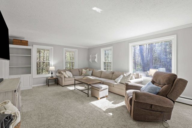 16 Timmins Road, Bow, NH 03304