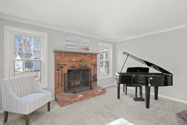 16 Timmins Road, Bow, NH 03304