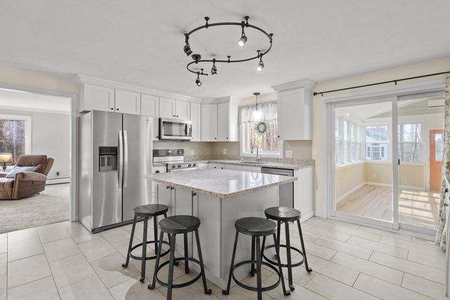 16 Timmins Road, Bow, NH 03304