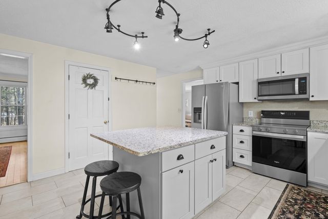 16 Timmins Road, Bow, NH 03304