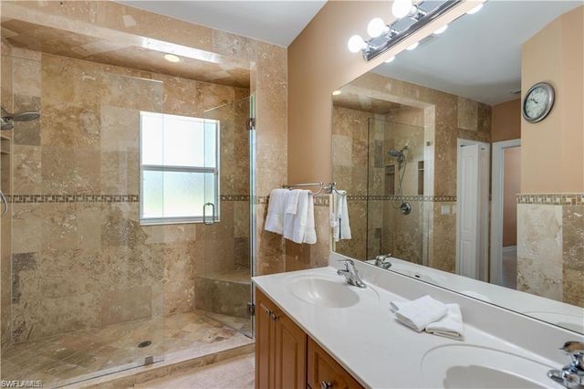 2960 10th AVE NE, Naples, FL 34120