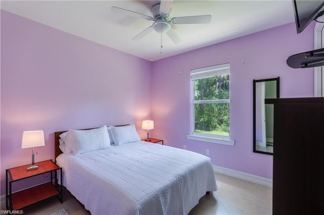 2960 10th AVE NE, Naples, FL 34120