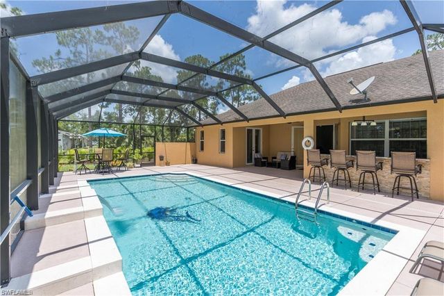 2960 10th AVE NE, Naples, FL 34120