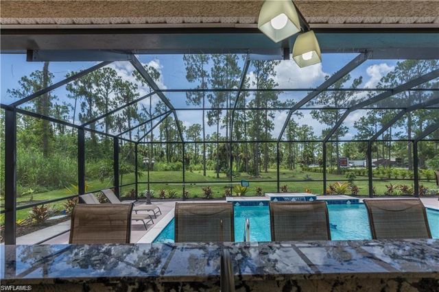 2960 10th AVE NE, Naples, FL 34120