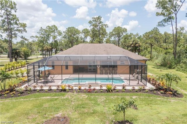 2960 10th AVE NE, Naples, FL 34120