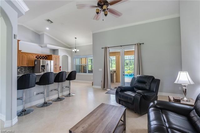 2960 10th AVE NE, Naples, FL 34120