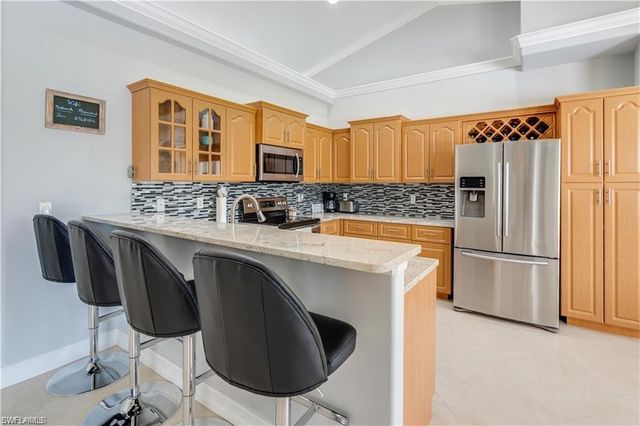 2960 10th AVE NE, Naples, FL 34120