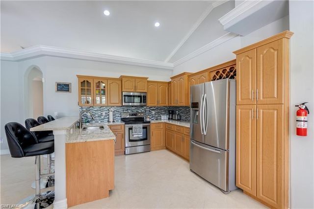 2960 10th AVE NE, Naples, FL 34120