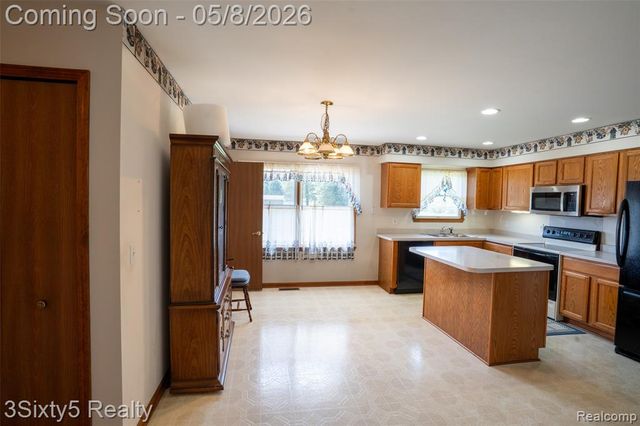 1783 Farnsworth Road, Lapeer, MI 48446
