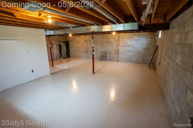 1783 Farnsworth Road, Lapeer, MI 48446