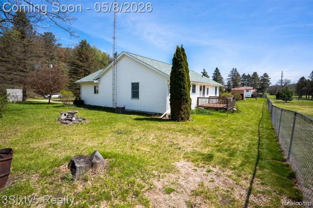 1783 Farnsworth Road, Lapeer, MI 48446