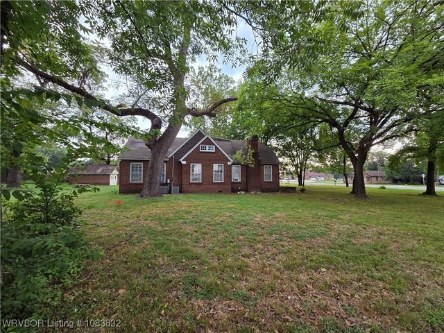 118 E Main Street, Charleston, AR 72933