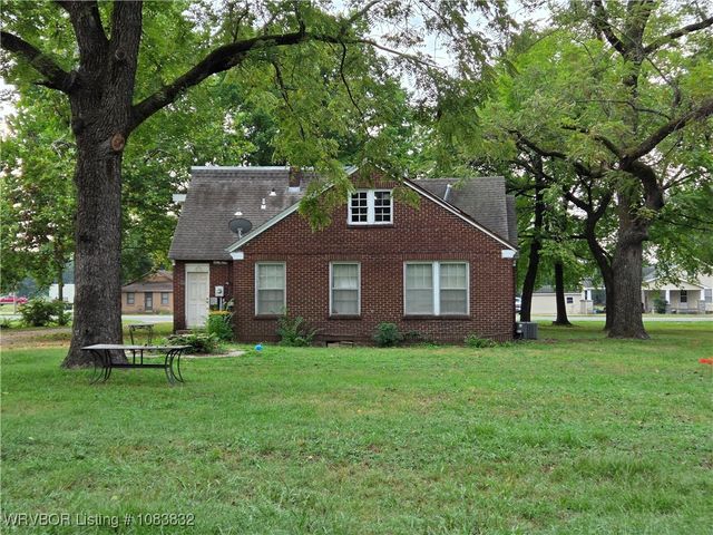 118 E Main Street, Charleston, AR 72933