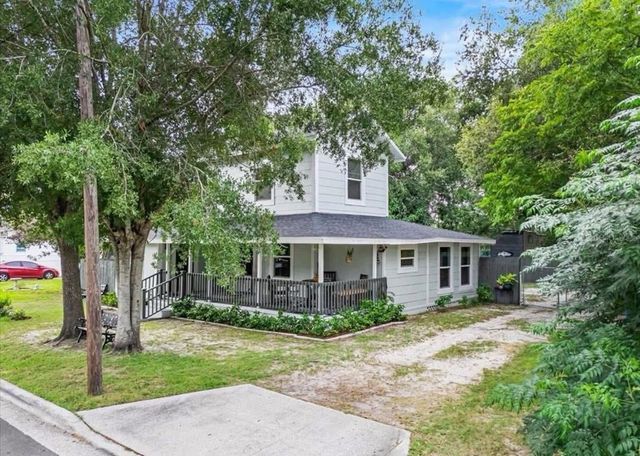 208 WEAVER AVENUE, Lake Wales, FL 33853