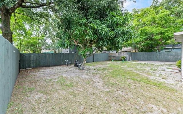 208 WEAVER AVENUE, Lake Wales, FL 33853