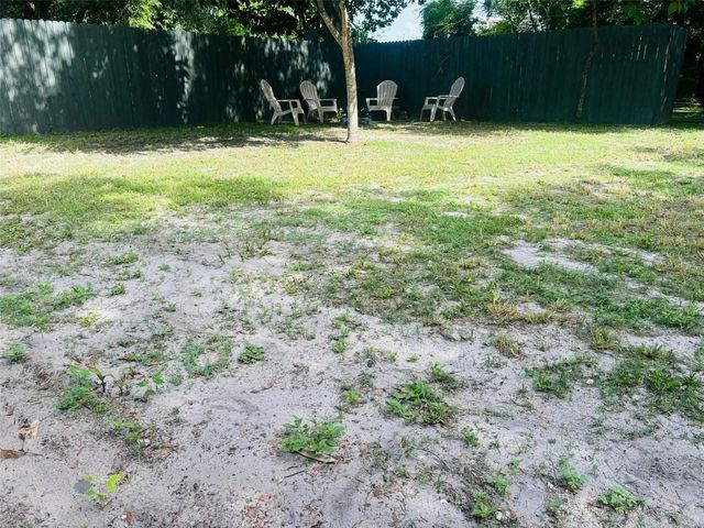 208 WEAVER AVENUE, Lake Wales, FL 33853
