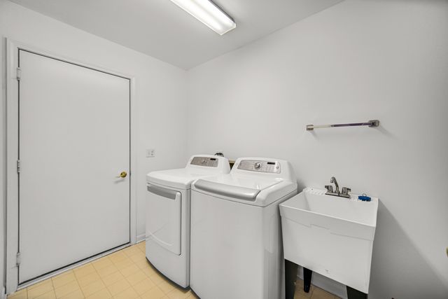 12 Iliad Drive, Tinley Park, IL 60477