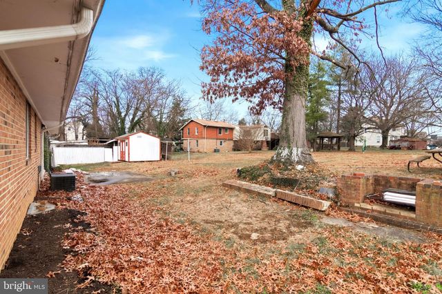 3723 MUNSON RD, Falls Church, VA 22041