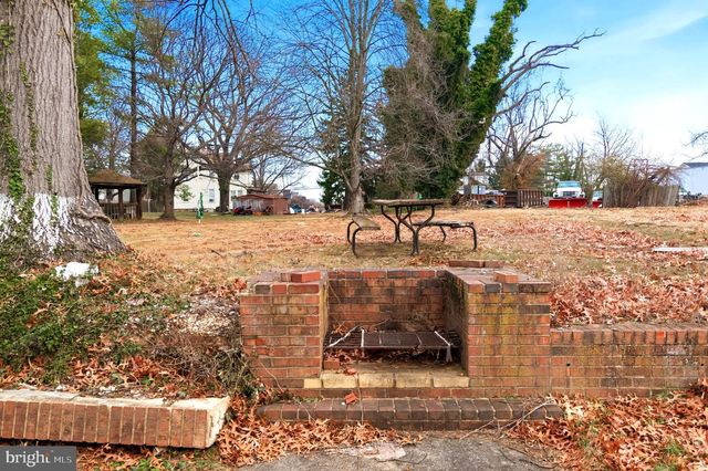 3723 MUNSON RD, Falls Church, VA 22041