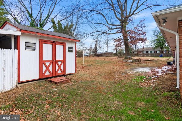 3723 MUNSON RD, Falls Church, VA 22041