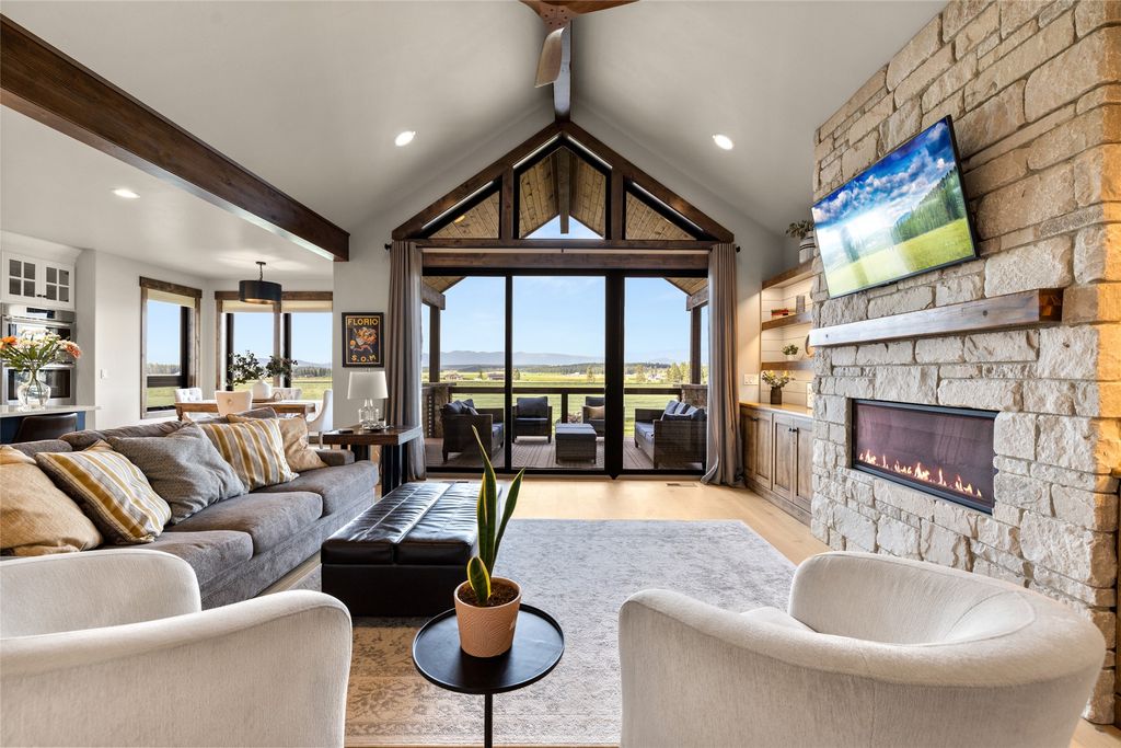 330 Harvest View Lane, Kalispell, MT 59901 photo 2