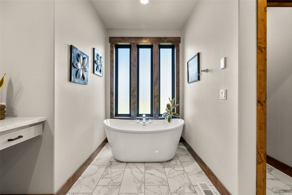 330 Harvest View Lane, Kalispell, MT 59901 photo 28