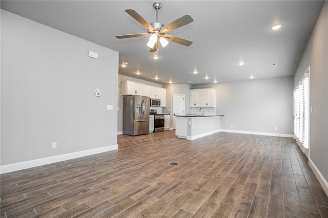 2010 Periwinkle Place, Centerton, AR 72719