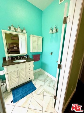 22401 Baltar Street, West Hills (los Angeles), CA 91304
