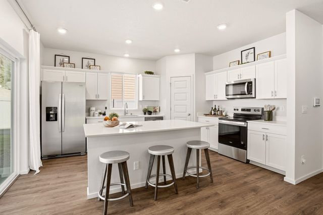 5837 S Bernard St, Spokane, WA 99224