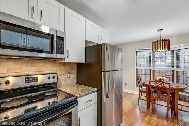 22353 PEACHTREE, Novi, MI 48375