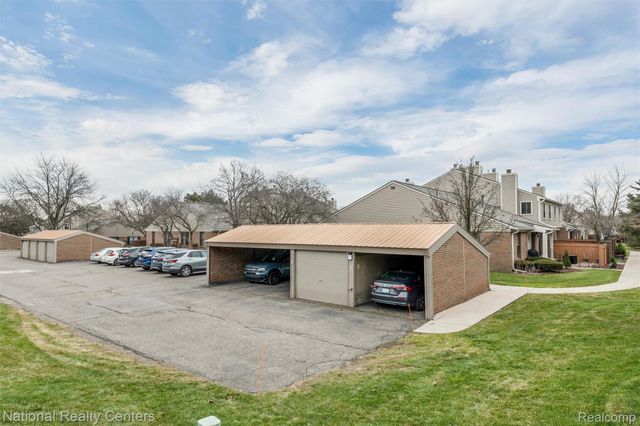 22353 PEACHTREE, Novi, MI 48375