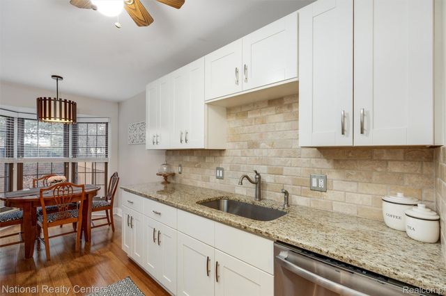 22353 PEACHTREE, Novi, MI 48375