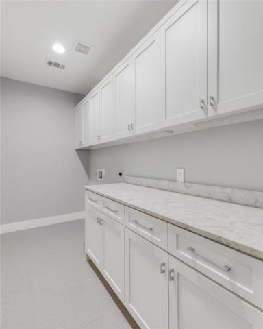 3706 W Beverly Drive, Dallas, TX 75209