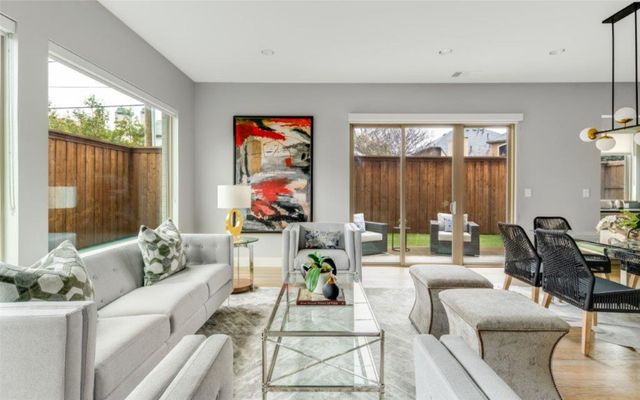 3706 W Beverly Drive, Dallas, TX 75209