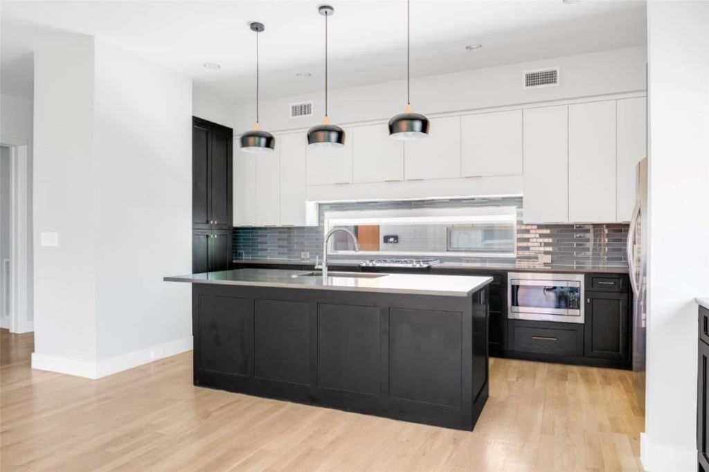3706 W Beverly Drive, Dallas, TX 75209
