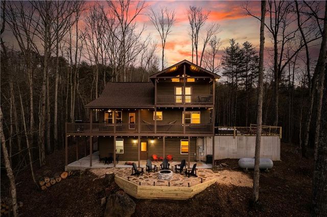 395 Packs Valley, Blue Ridge, GA 30513