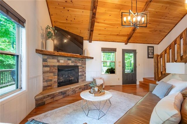395 Packs Valley, Blue Ridge, GA 30513