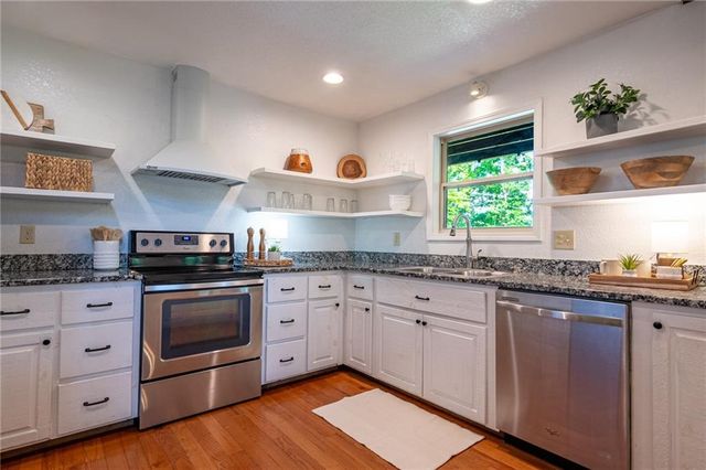 395 Packs Valley, Blue Ridge, GA 30513