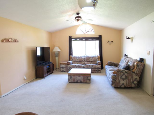 7017 Concord Hills Loop NE, Rio Rancho, NM 87144
