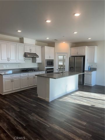 2388 Yasamin, Upland, CA 91786