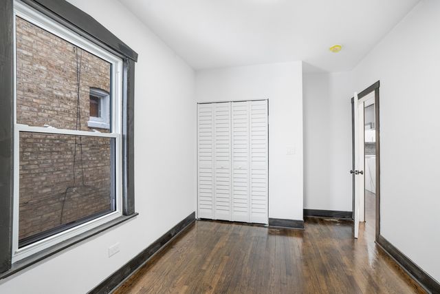 5526 S Albany Avenue, Chicago, IL 60629
