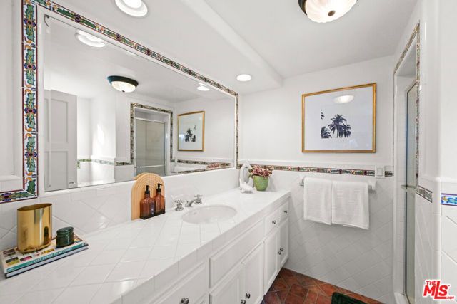 10323 Dunkirk Avenue, Los Angeles, CA 90025