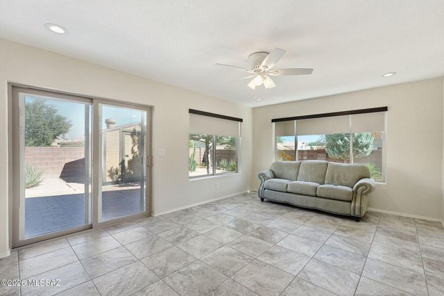 1578 W Camino Acierto, Sahuarita, AZ 85629