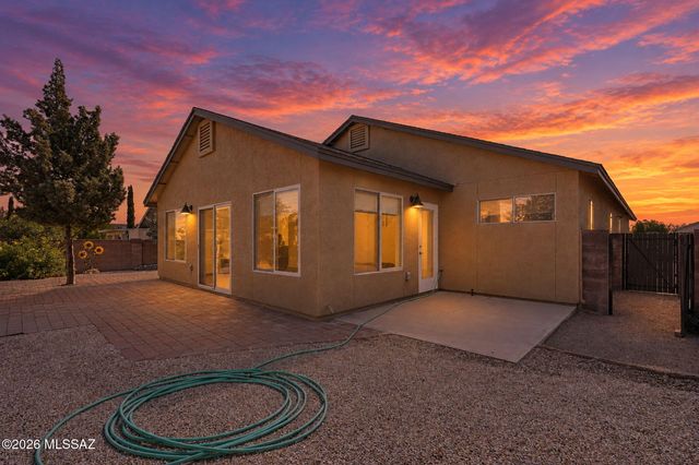 1578 W Camino Acierto, Sahuarita, AZ 85629